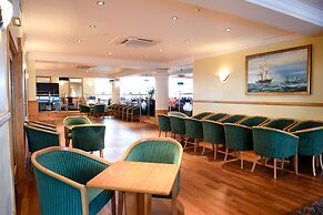 Riviera Hotel & Holiday Apartments