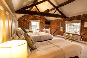 Donington Park Farmhouse Hotel