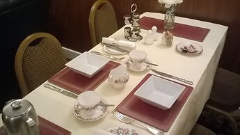 The Albert Hotel Near Winter Gardens