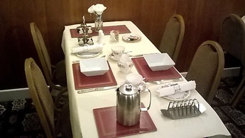 The Albert Hotel Near Winter Gardens