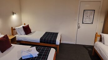 The Hampton Court Guesthouse