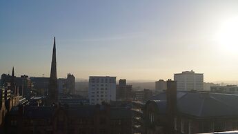 The Hampton Court Guesthouse