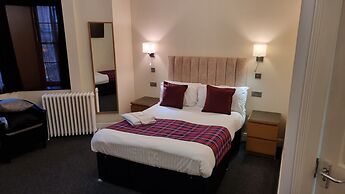 The Hampton Court Guesthouse