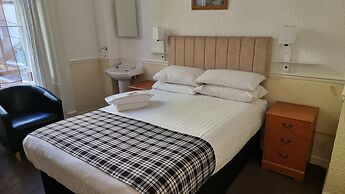 The Hampton Court Guesthouse