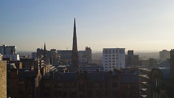 The Hampton Court Guesthouse