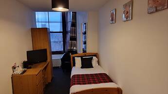 The Hampton Court Guesthouse