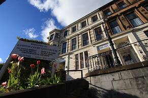 The Hampton Court Guesthouse