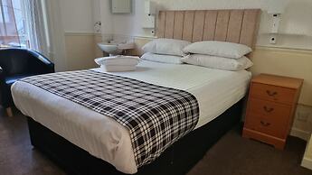 The Hampton Court Guesthouse