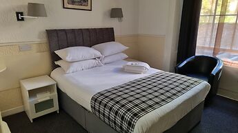 The Hampton Court Guesthouse