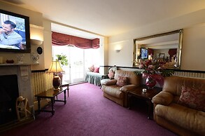 Meryan House Hotel