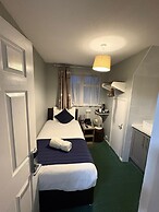 The Corner House Hotel Gatwick