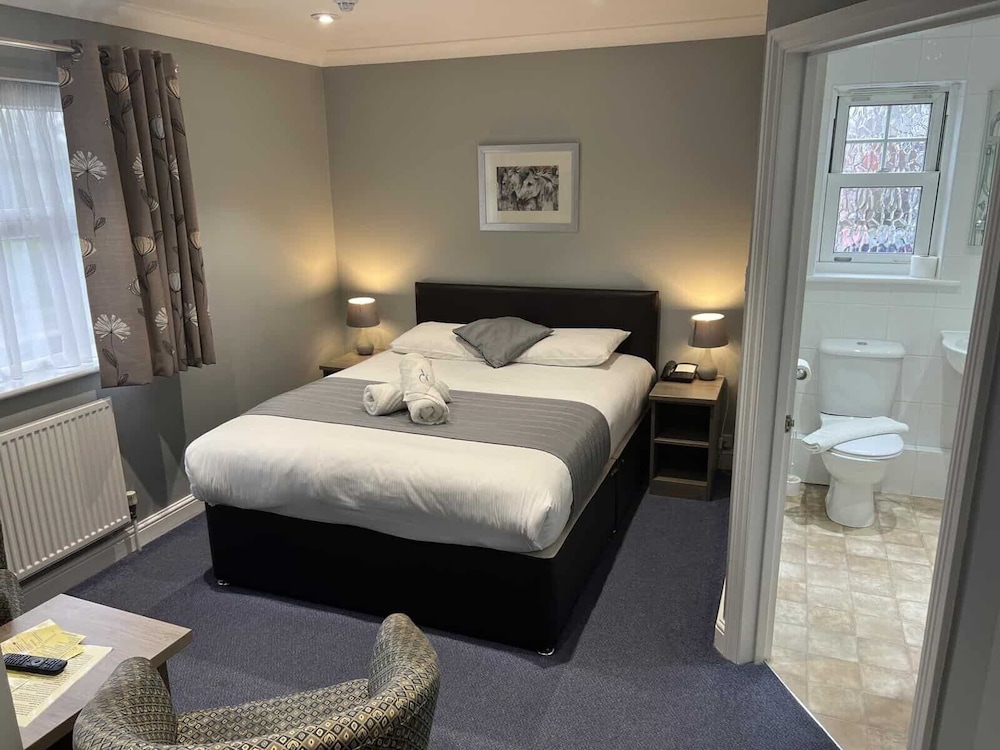 The Corner House Hotel Gatwick