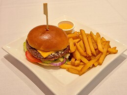 Supreme Inn Boston