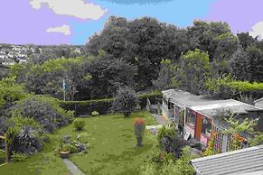Meadhon House