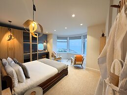 Housel Bay Hotel