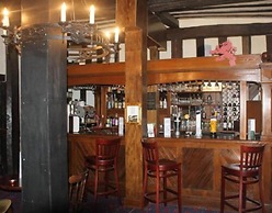 Brook Red Lion Hotel