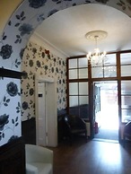 Rothwell House Hotel .