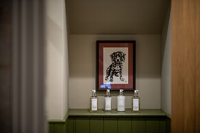 Red Lion Hotel and Manor House