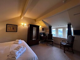 Red Lion Hotel and Manor House