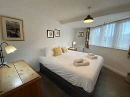 Red Lion Hotel and Manor House