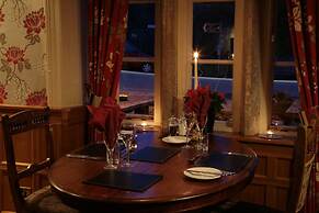 Red Lion Hotel and Manor House