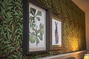 Red Lion Hotel and Manor House