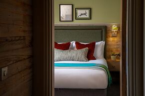 Red Lion Hotel and Manor House