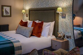 Red Lion Hotel and Manor House