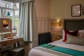 Red Lion Hotel and Manor House