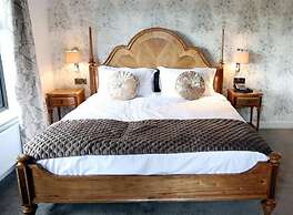 The Heather Glen Country House