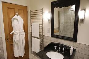 The Heather Glen Country House