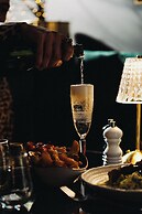 The Chesterton Hotel