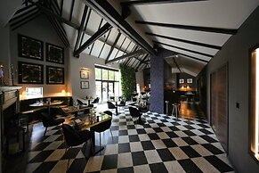 The Chesterton Hotel