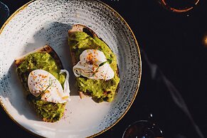 The Chesterton Hotel