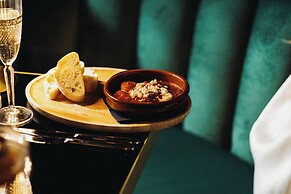 The Chesterton Hotel