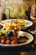 The Chesterton Hotel