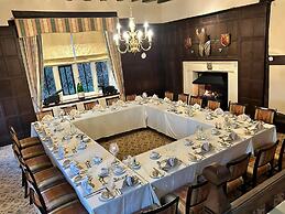 Albright Hussey Manor