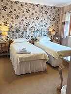 Albright Hussey Manor