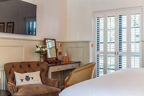 The Woolpack Hotel