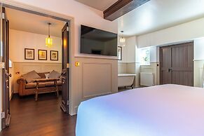 The Woolpack Hotel