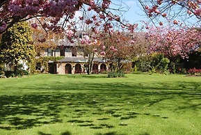 Le Friquet Country Hotel