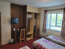 The Gatwick White House Hotel