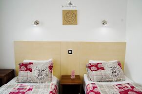 The Gatwick White House Hotel