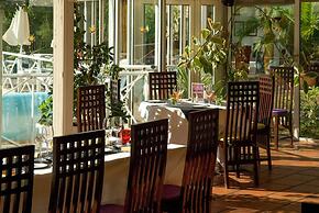 Hotel Phoebus Garden & Spa