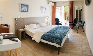 Hotel Phoebus Garden & Spa
