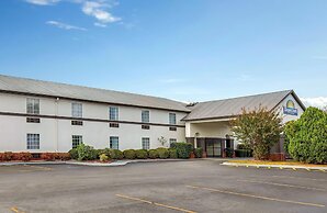 Days Inn by Wyndham Lincoln