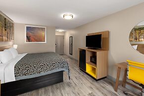 Days Inn by Wyndham Lincoln