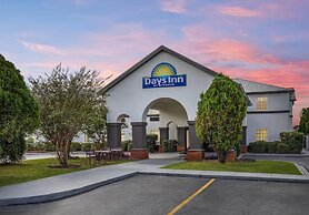 Days Inn by Wyndham Lincoln