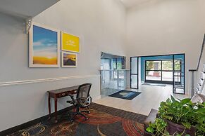 Days Inn by Wyndham Lincoln