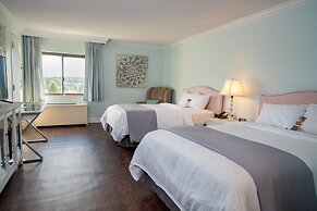 Bella Vista Hotel & Suites